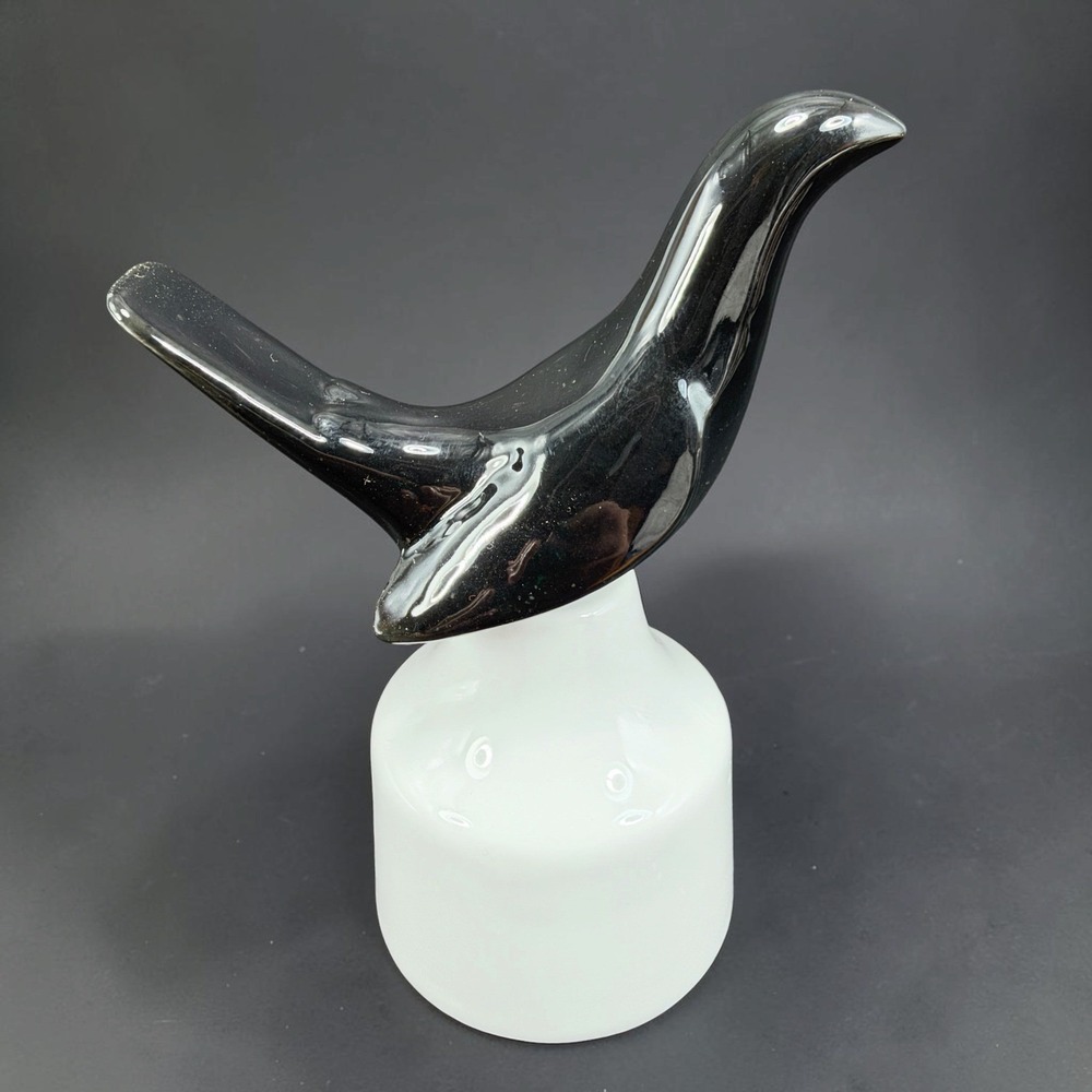 Royal Worcester Porcelain 2 Piece Pie Bird Vent Funnel Black Bird White Base